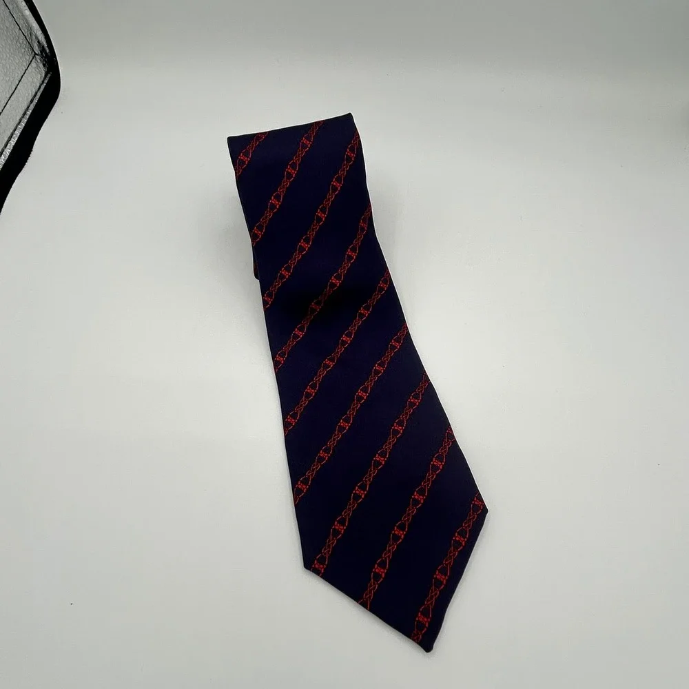 Hermes Paris Mens Silk Tie Navy Blue Red‎ Interlocking Chain Link Made in France